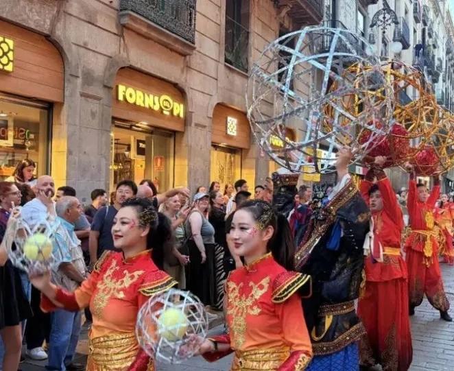 欧盟彻底乱了！西班牙带头亲华，老百姓早已看透美国
 
现在的欧洲，真的不再铁板一