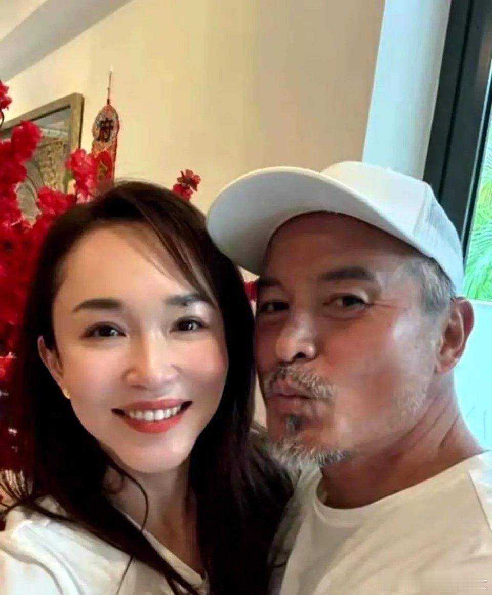 这是不是杨过小龙女 ​​​