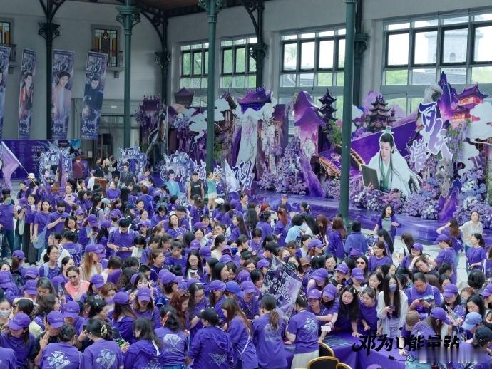 被邓为百妖谱开机人气吓到百妖谱邓为艾米按姓氏笔画排序  线下的人气才最真实，百妖