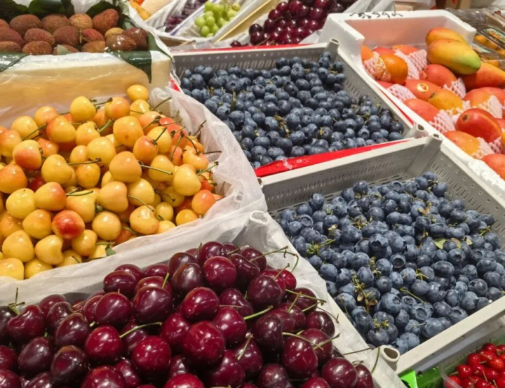 杭州农贸市场春日水果扎堆上市，价格怎么样？