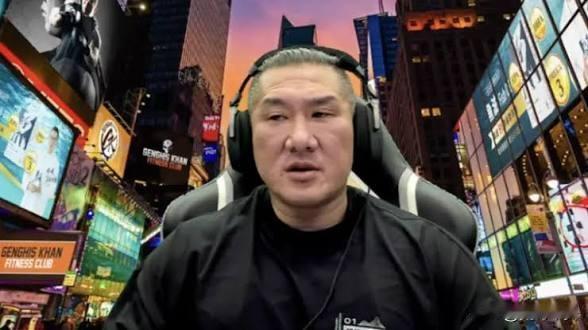 馆长报喜：生意开始变好
今天晚上，馆长在直播的时候对观众报喜，最近这几个月健身房