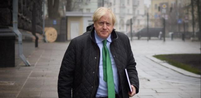 俄乌这场仗打了快四年了。普京那边可能到现在还在纳闷：以前挺好使的那套，怎么这次不