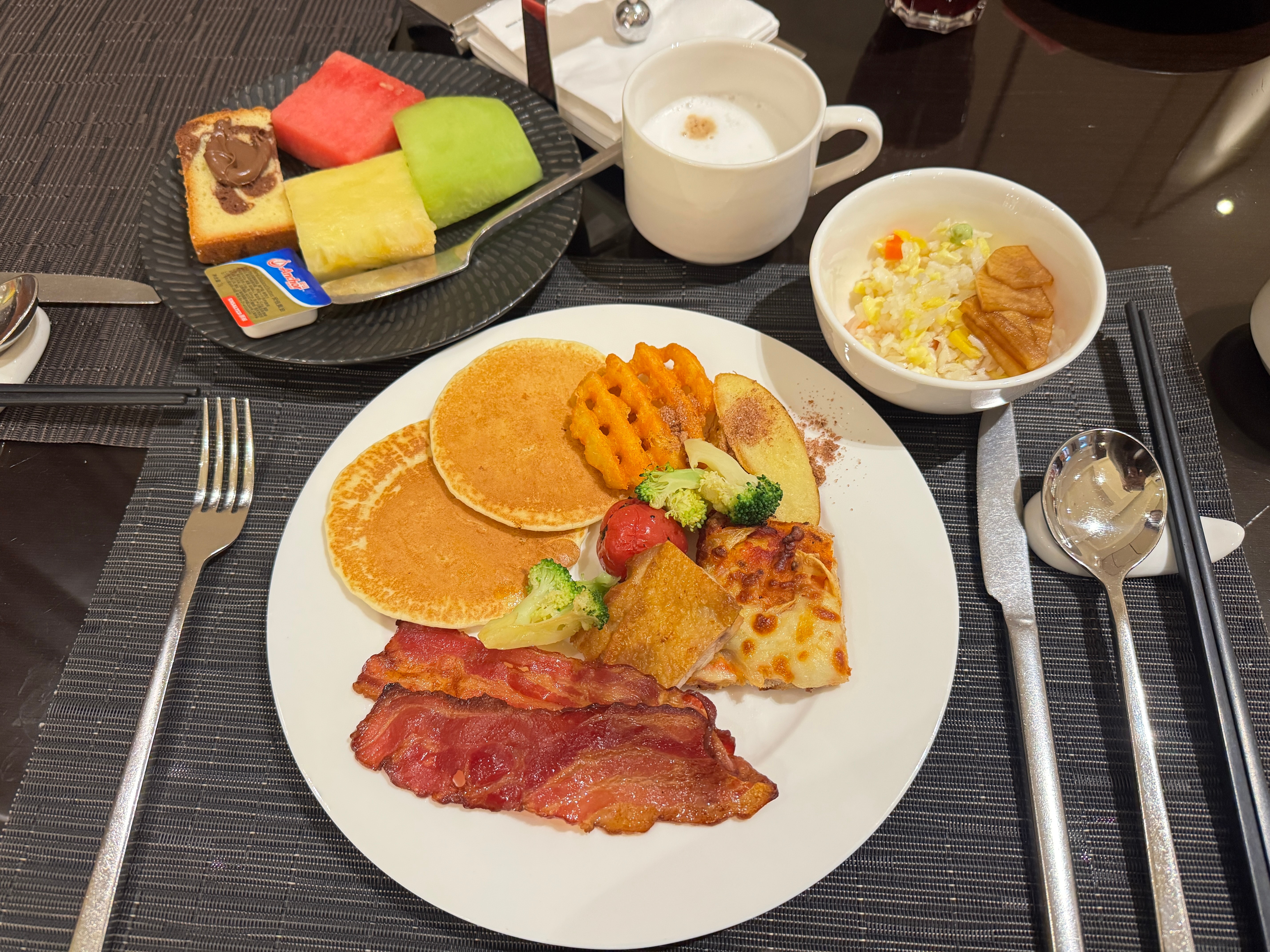 今日份的美味早餐～今天要在北京干个大事[doge]  ​​​