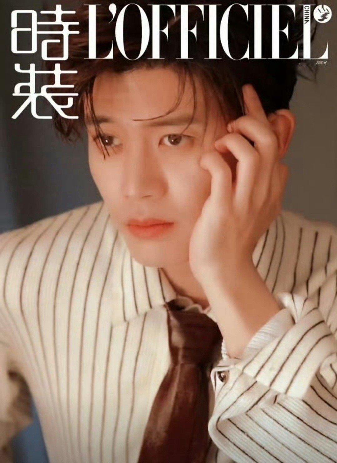 任嘉伦七月时装封面🈶好优秀的五官立体干十足时尚这块也是拿捏住了[兔子] ​​​
