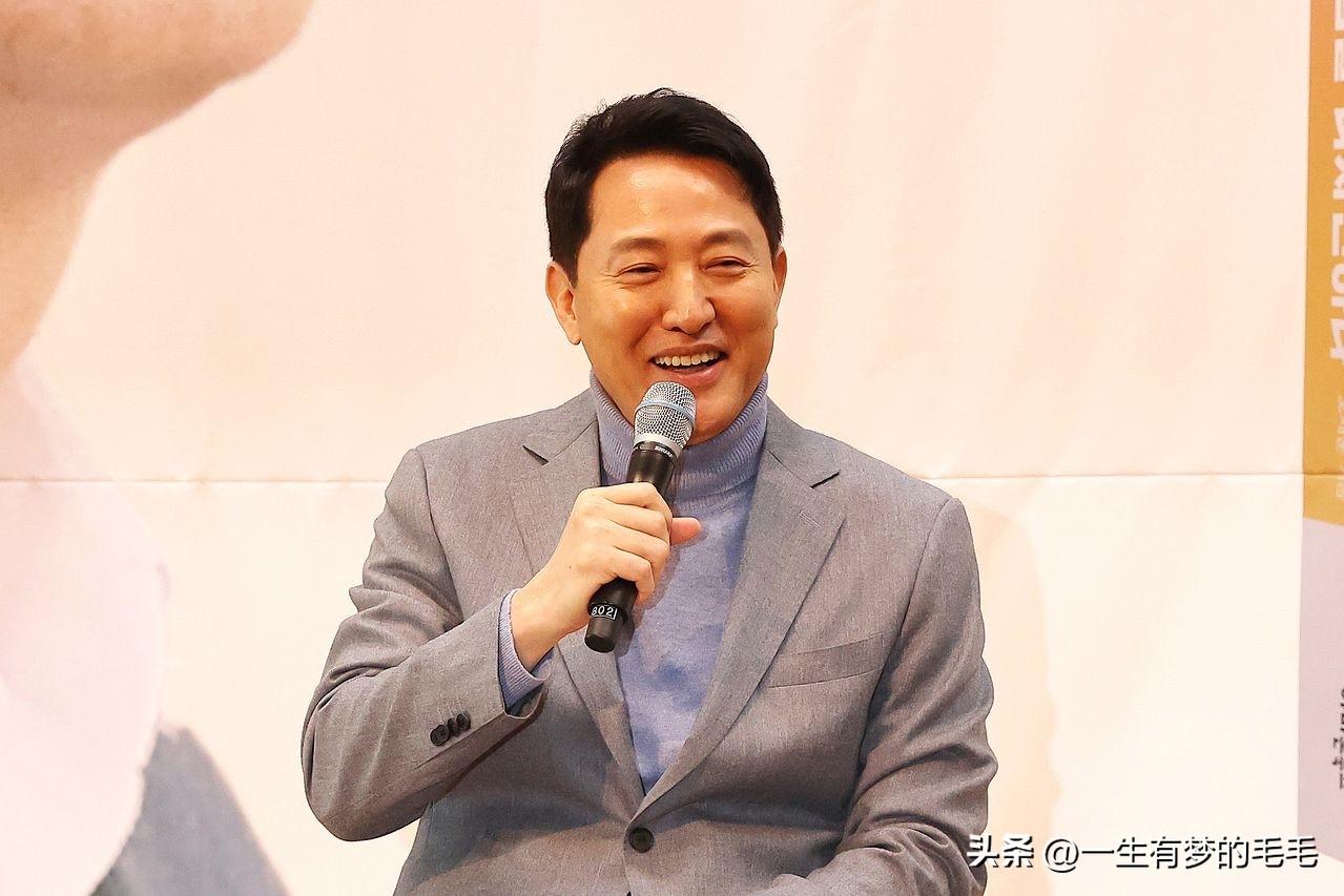 3日，韩国挑战五度连任的首尔市长吴世勋，做客中央日报政治直播脱口秀《黄贤熙的不便