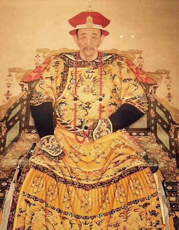 康熙皇帝不是“数学狂魔”，而是清宫首席“STEM教育总监”——亲自编《御制三角形