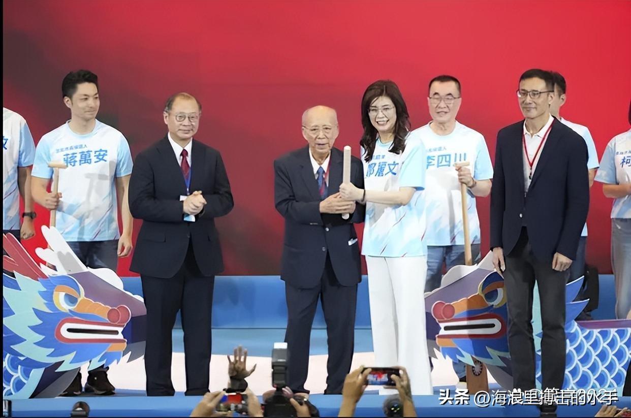 可能连郑丽文都万万没想到，最终真心支持她的，全程为她站台的，除了她的团队成员之外