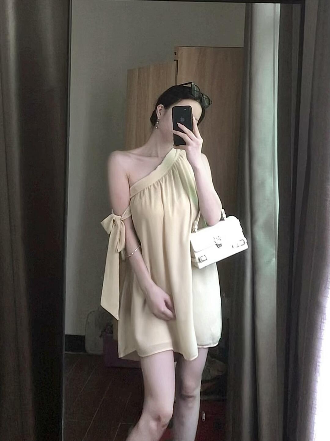 今天是淡人穿搭的温柔美女感哎～