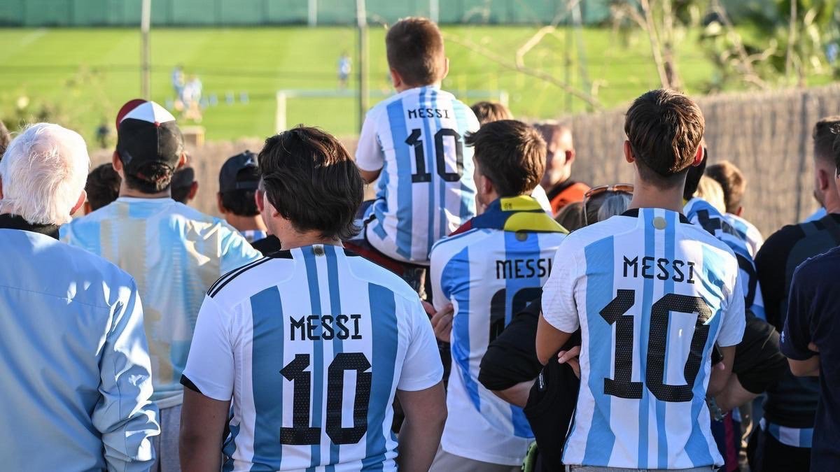 🚨Tyc跟队埃杜阿根廷国家队将于周四上午9:30（西班牙时间）在埃尔切体育场举