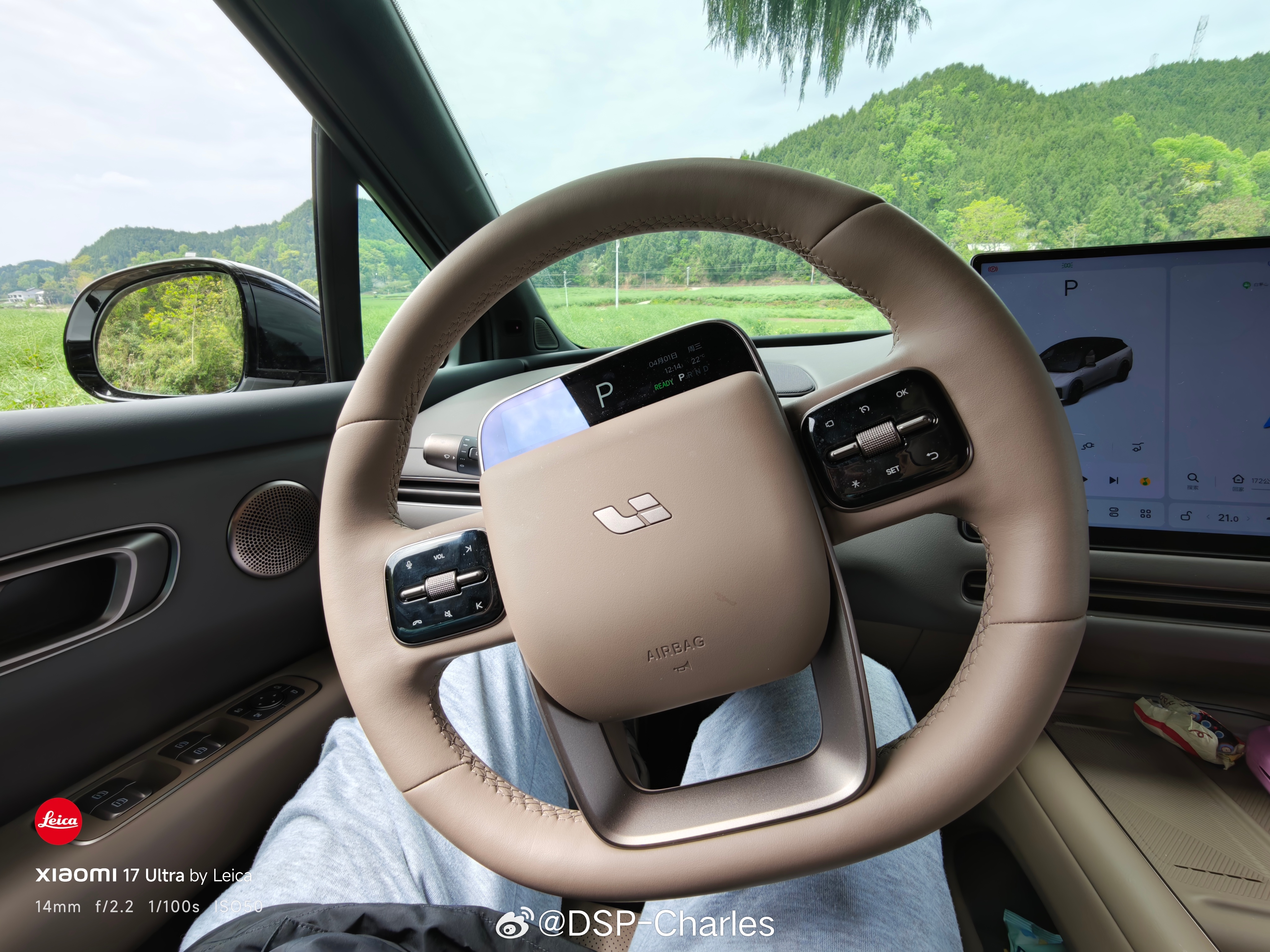 理想i6 这车平销期卖的也还不错，月销稳定1.5W+同价位Top2，仅次于小米Y