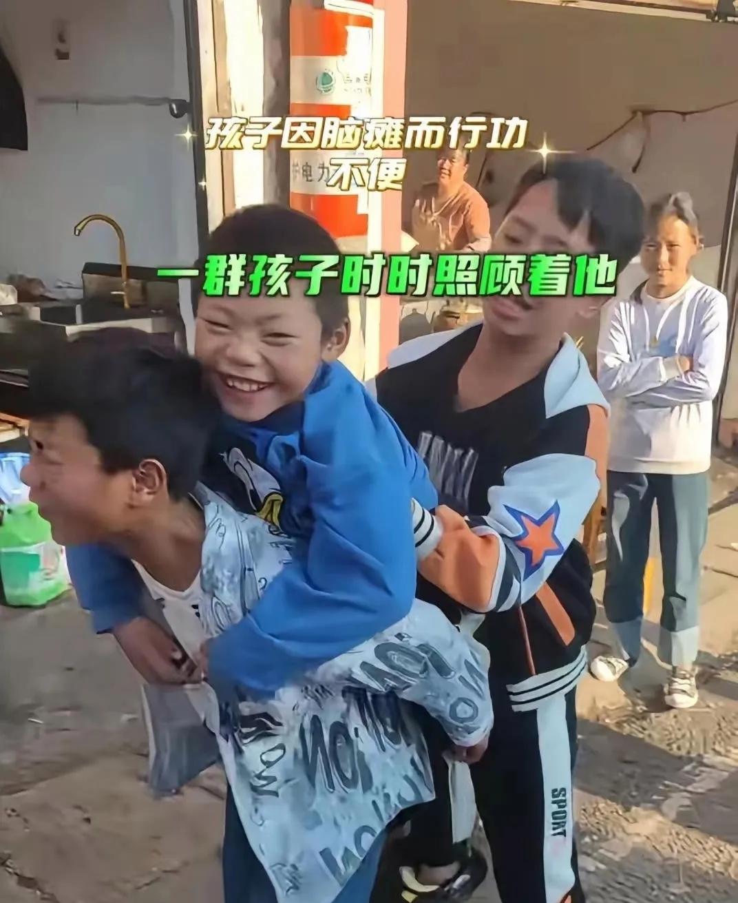 [月亮]四川，大凉山，2023，一个无父无母，无户口，无学籍，脑瘫导致一条腿不便