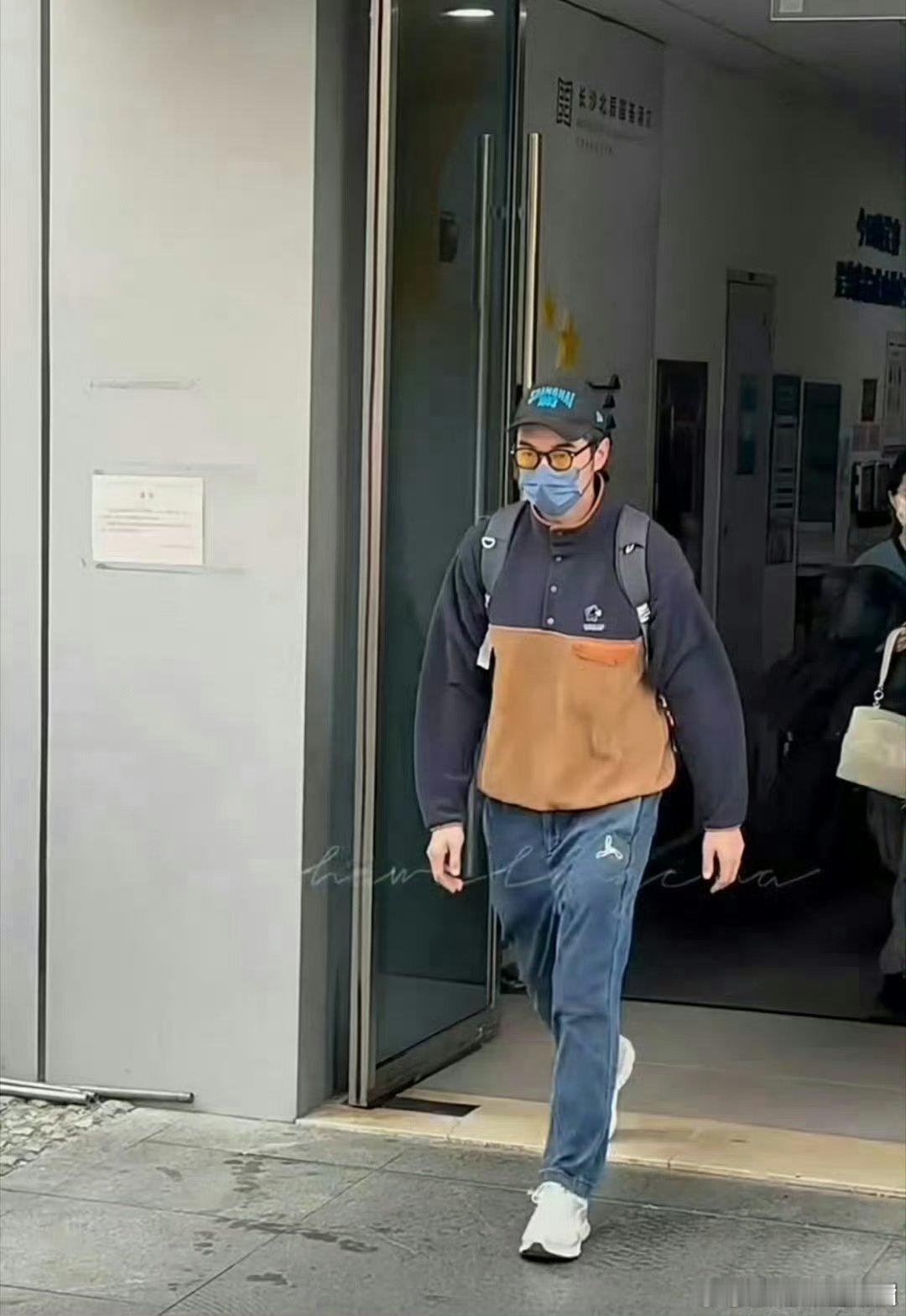 檀健次金世佳同框路透  檀健次金世佳饭撒 哇哇哇~我们看到了什么！是檀健次金世佳