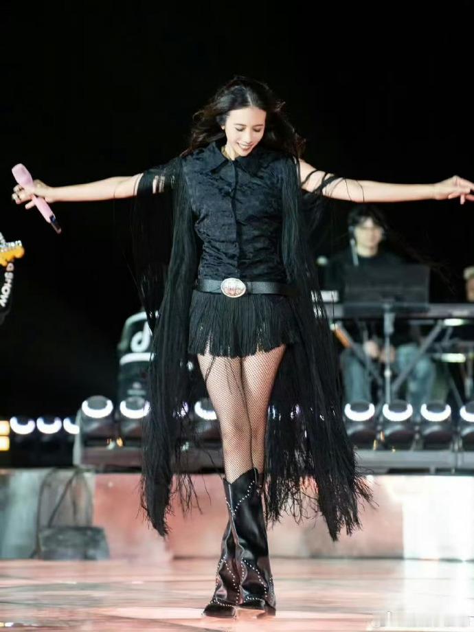 今年歌手都来浙江卫视了今年的音乐综艺战场被浙江卫视拿捏，《国粤无双》拟邀阵容覆盖