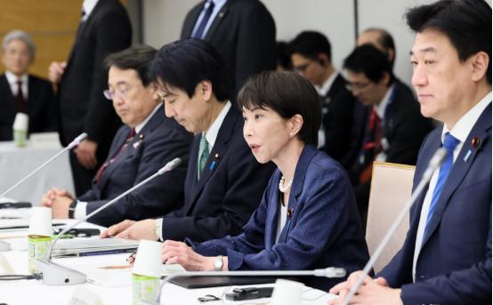 日本主动喊话中国
近日，日本首相高市早苗透露，计划在5月上旬对外进行一次小型的外