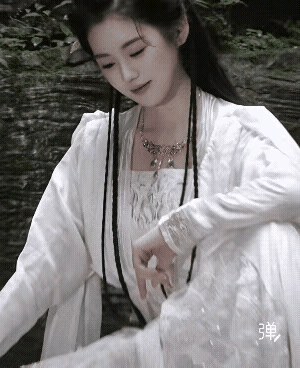 古人的服装真的美，感觉比现在的服装审美强太多了