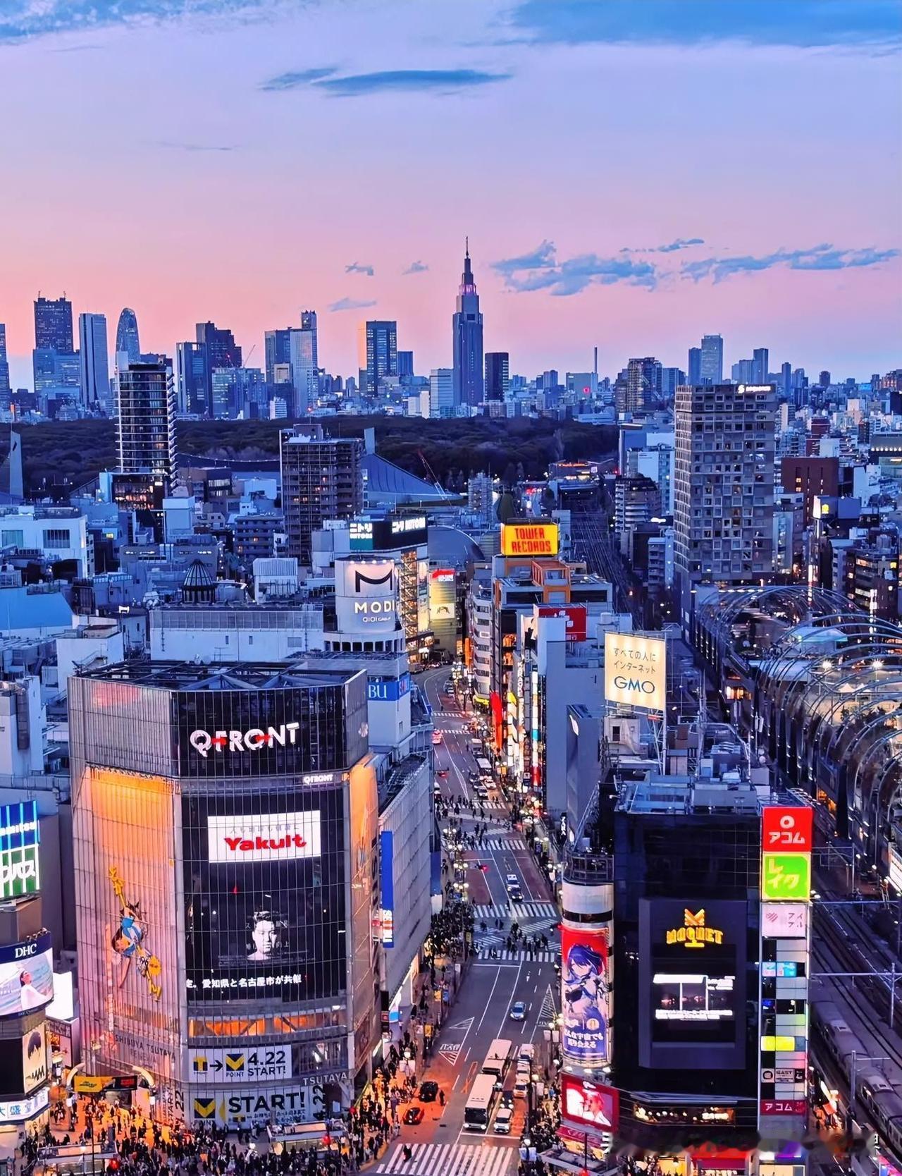 既然国家都正式提醒了中国公民近期避免前往日本。那么我认为，眼下大家真的不应该再去