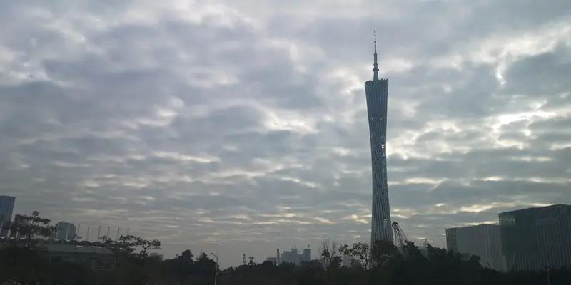 据中国天气消息，一股实力非常强劲的冷空气周末起将影响我国大部地区。广东省气象台预