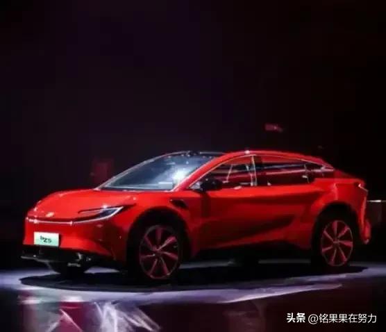 bZ5是2025年6月刚出来的，价格定得挺实在，12.98万到15.98万之间，