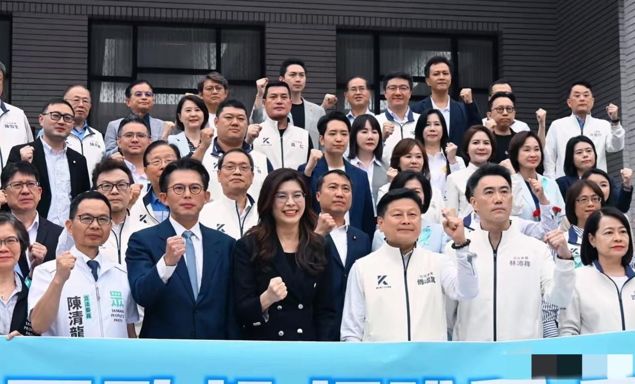 国民党不装了？竟然把“倚武拒统”，包装成“正当防卫”，把“倚外拒统”包装成维护“