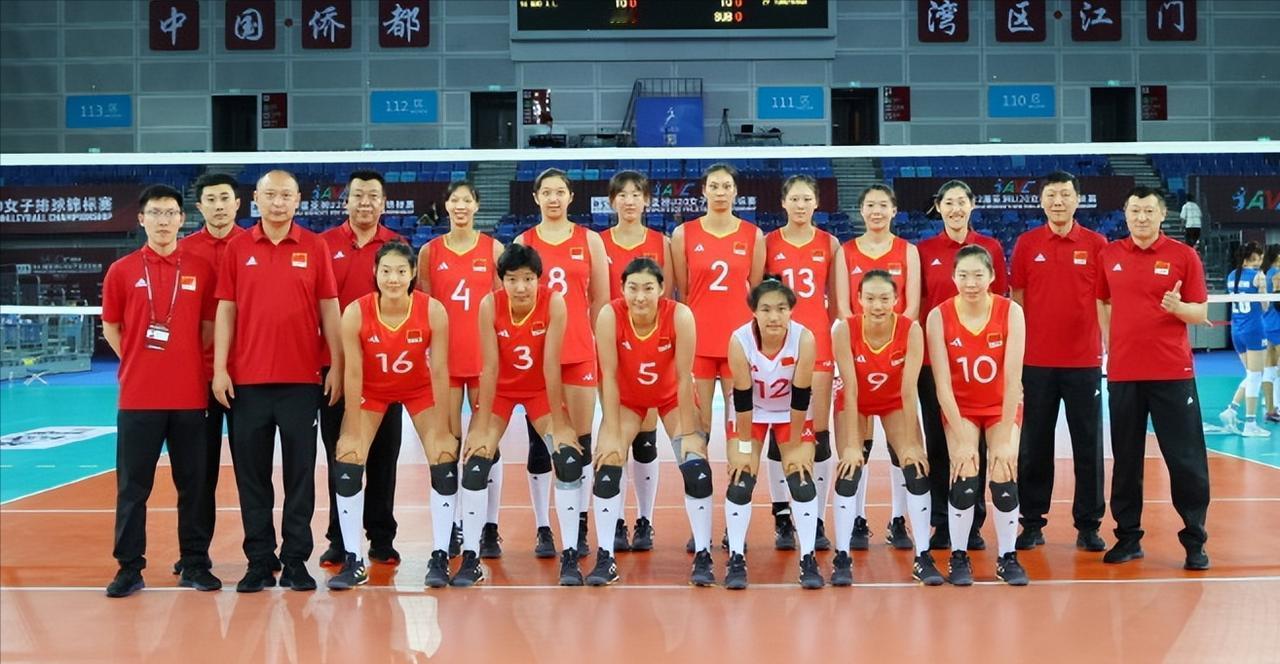 #夏日生活打卡季#U20女排亚锦赛进入第二阶段。中国队明晚对阵越南队。
经过小组