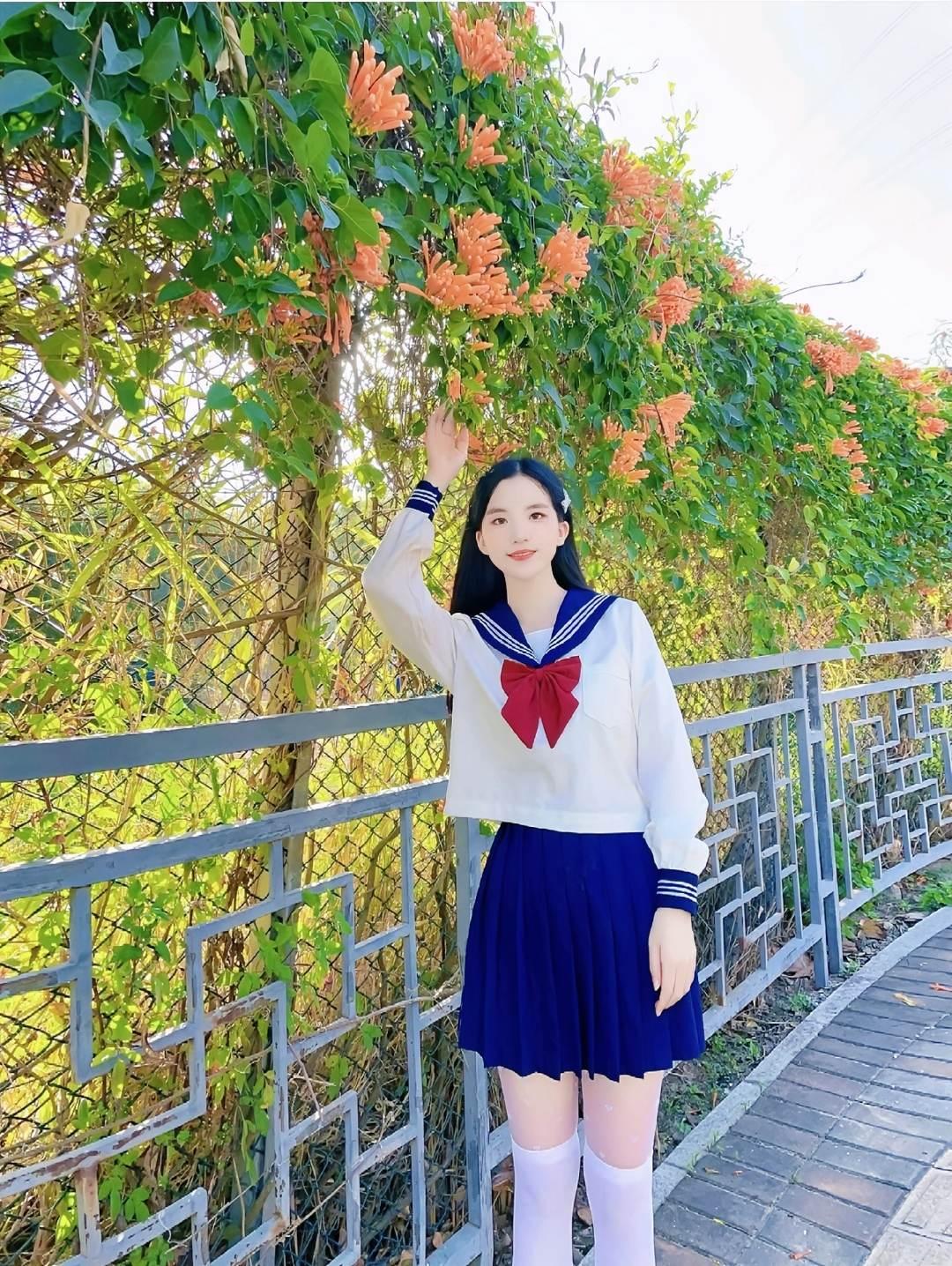 可爱不是长久之计，可爱我是长久之计呀~☁️🌤🌴
¨̮ ᴴᴬᵛᴱ ᴬ ᴳᴼᴼᴰ