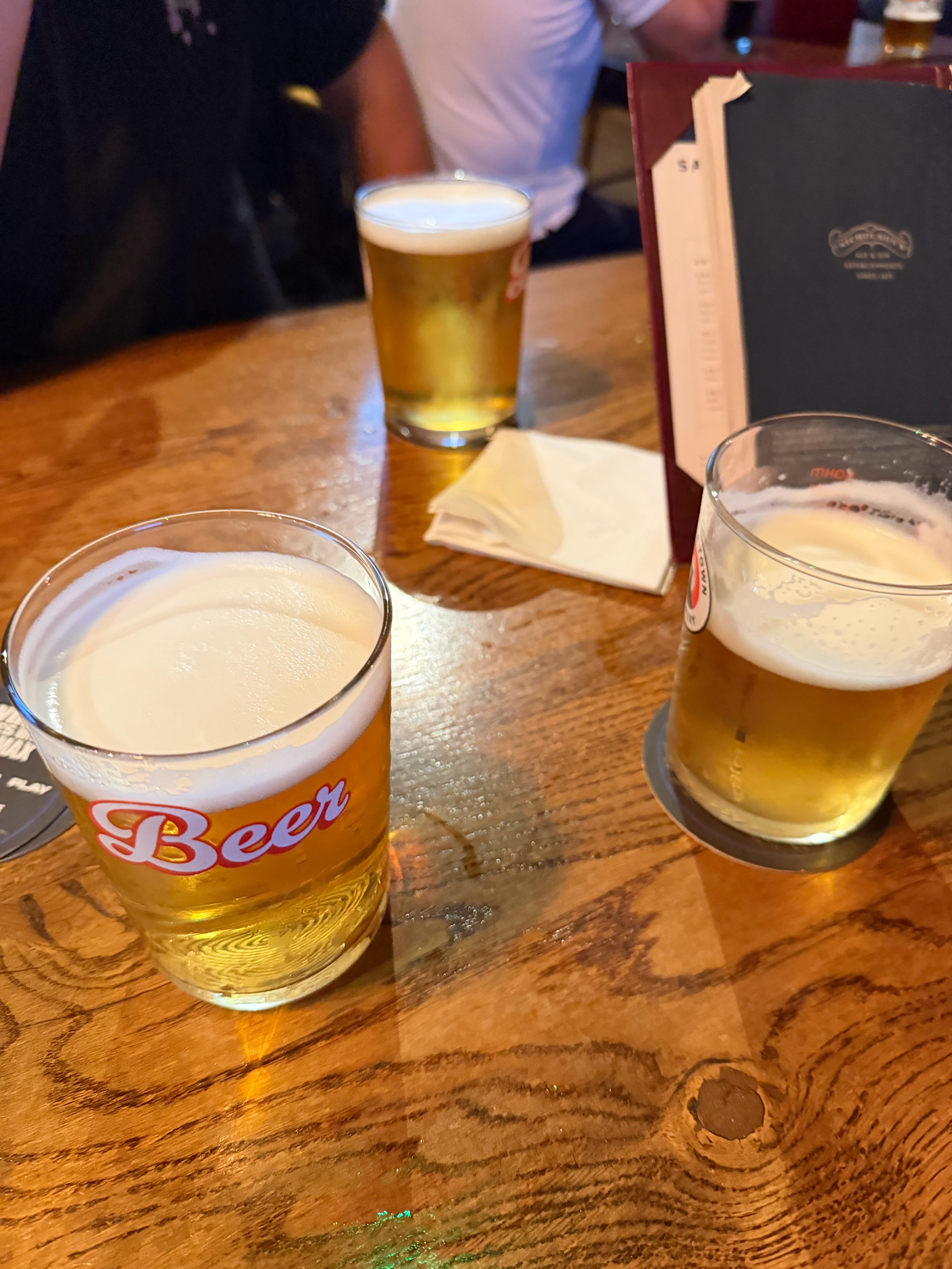 在伦敦已经待满一周了，今晚终于第一次到酒吧看世界杯了🍺⚽️巴西vs挪威
