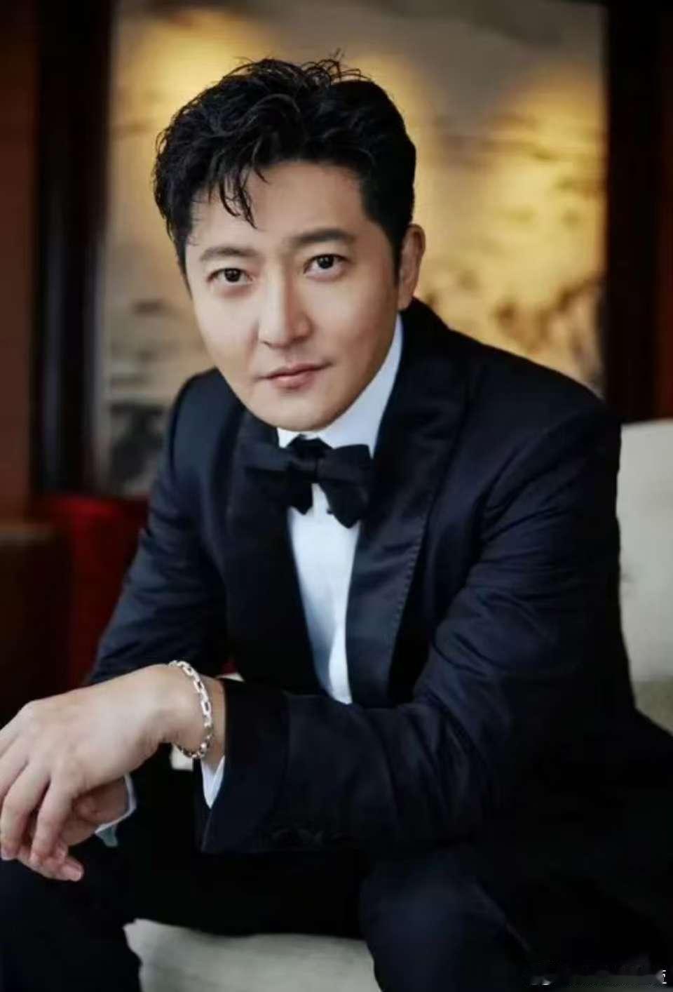 郭京飞说老舅的底色是纯洁的 哇塞！郭京飞说老舅底色纯洁太对了！老舅吊儿郎当创业，