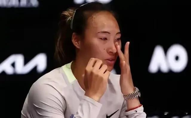真的让人心疼，郑钦文错失wta总决赛冠军，她打的很好了，最终幸运女神没有站在她这