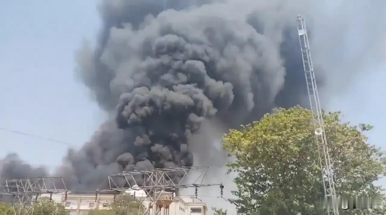 确定了！印度坠毁飞机上无中国公民。飞机上242人全部遇难，无一人生还，包括十多名