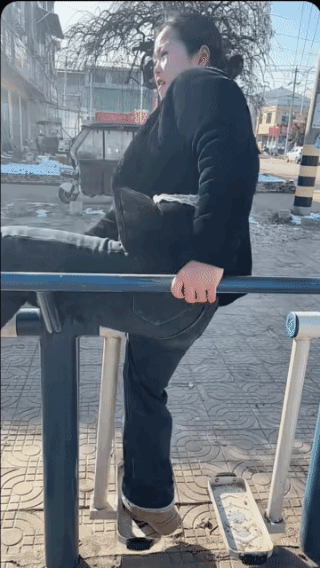 锻炼身体，
各有各的方式方法！