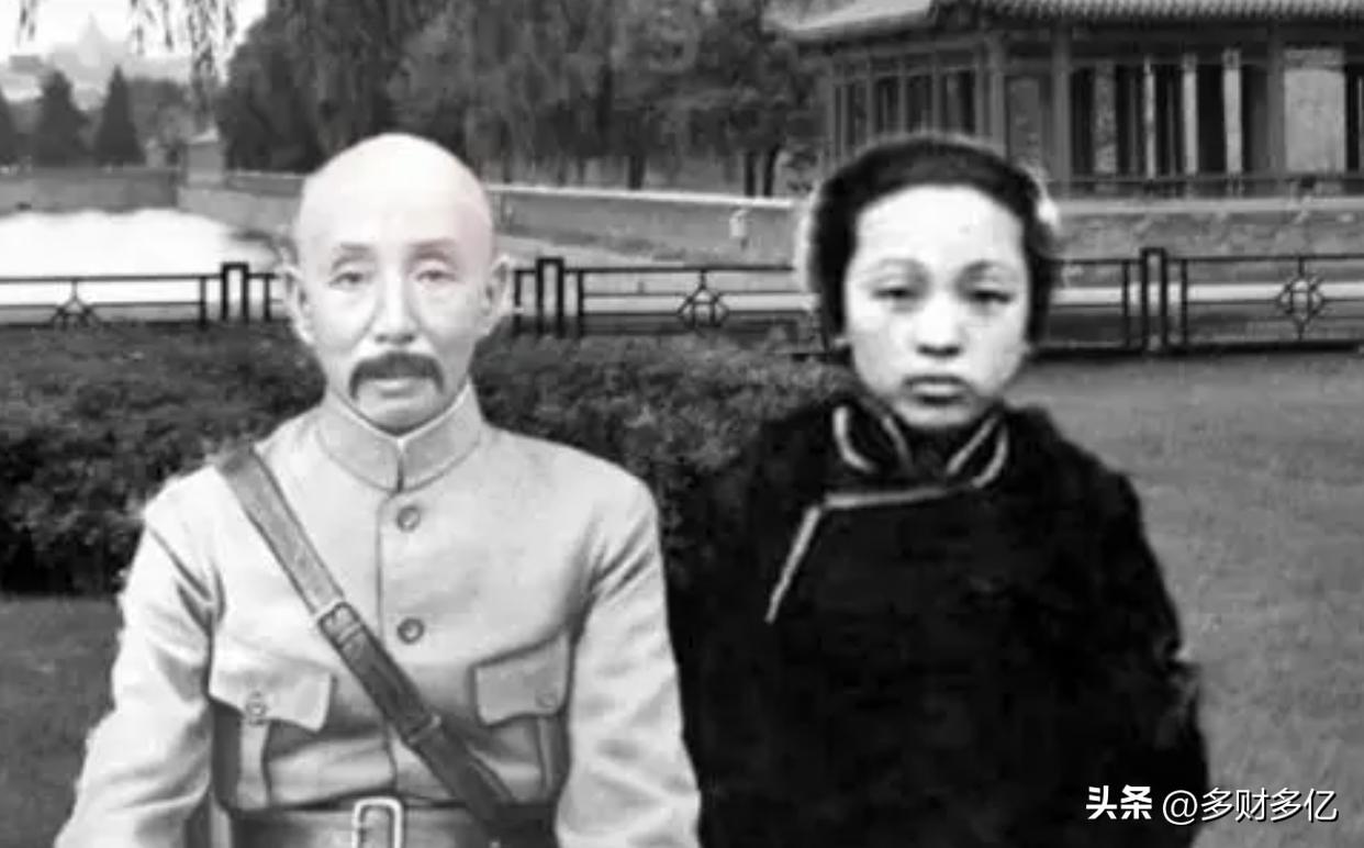 1935年落魄军阀千金一巴掌，打穿乱世最现实的人情冷暖
 
1935年，张作霖的