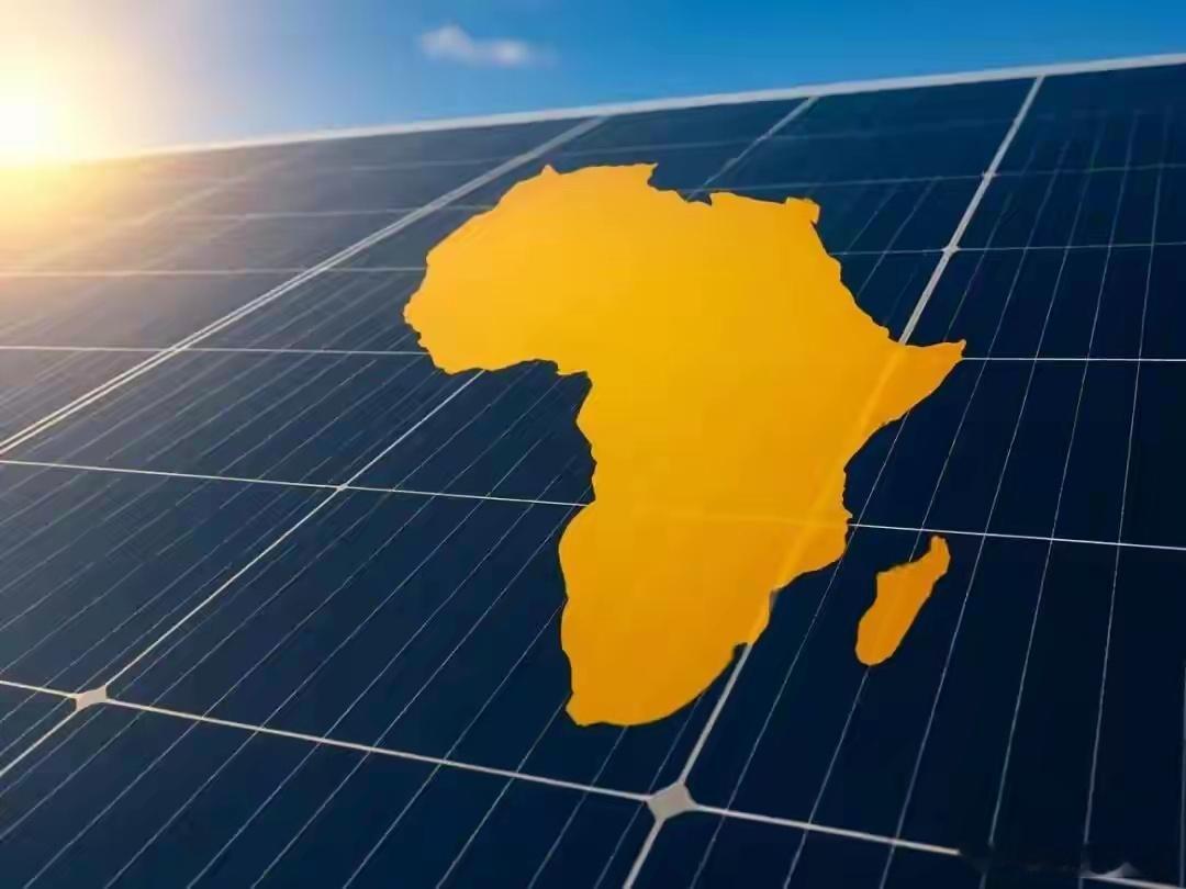 非洲等才是小型光伏和储能的好地方2025年，中国新能源出口迎来结构性爆发，太阳能
