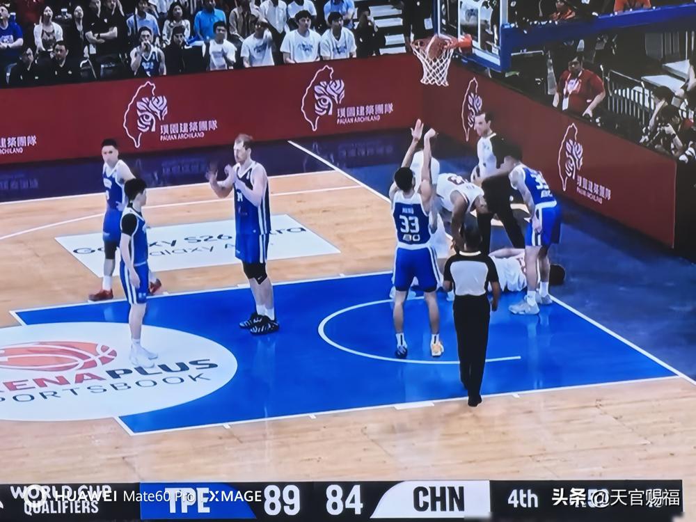 中国男篮100-93逆转中国台北，这比分一出，就离谱。赢是赢了，可这赢得，真把人