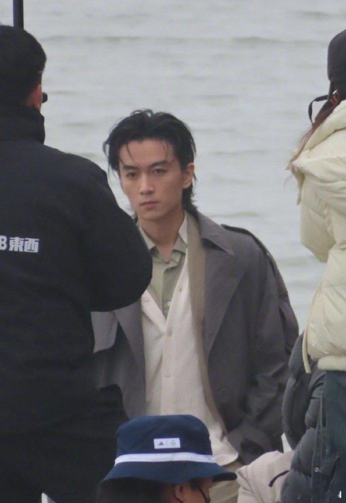 陈晓拍杂志生图路透陈晓拍杂志路透，期待成片！陈晓拍杂志路透