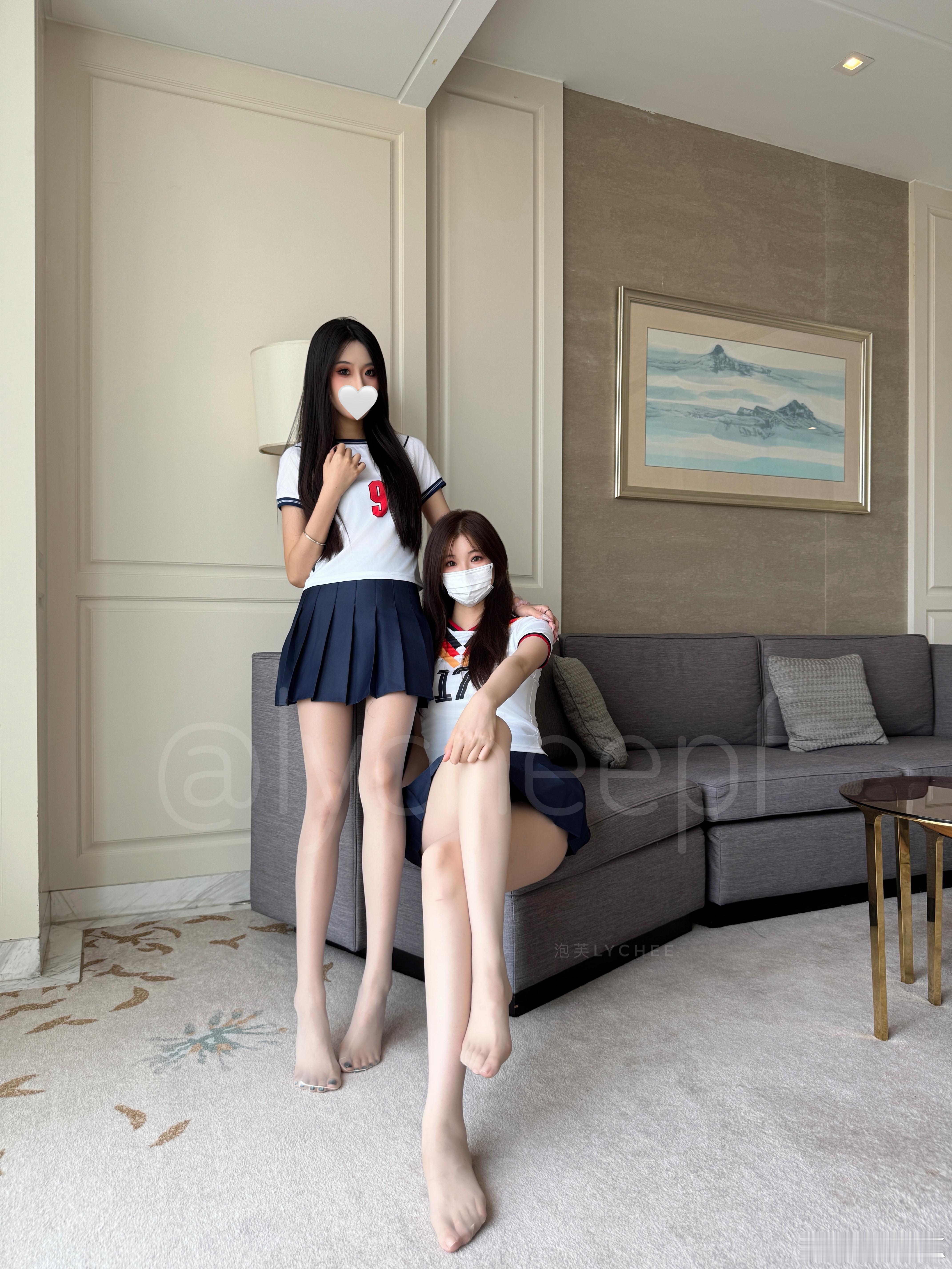 看球！！走你！！⚽️泡芙lycheemookiiss今天穿什么olsilk