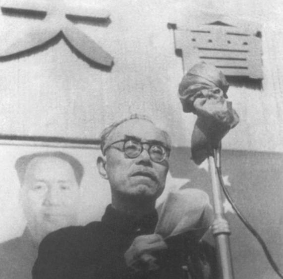 1950 年，周恩来提议入朝军队命名为“支援军”，然而黄炎培却提出异议：“自古道