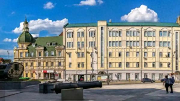 俄军拿下卢甘斯克！普京的“特别军事行动”，终于等来这一天

俄罗斯国防部在202