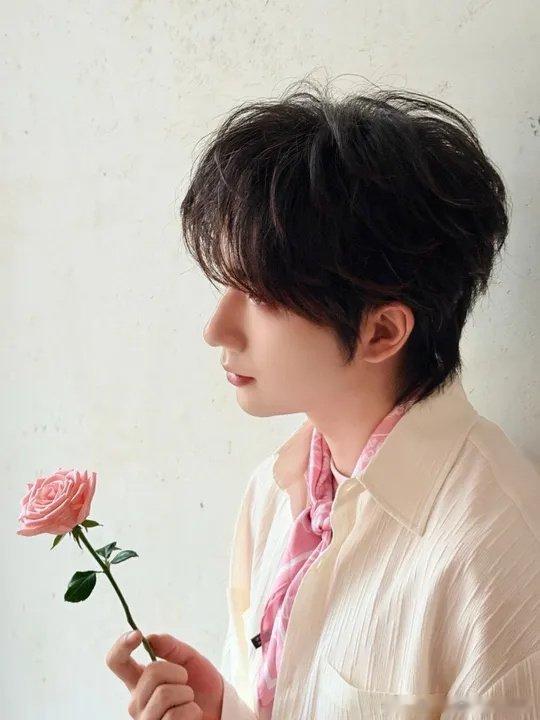 李宏毅烽影燃梅香LHY李宏毅楚定江 我在星光里为你呐喊，最美好的岁月都与你有关｜