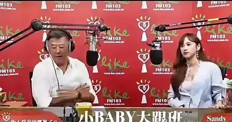 没想到王伟忠采访吴姗儒时的气氛是这般模样。
吴姗儒身为吴宗宪的女儿，必然备受瞩目