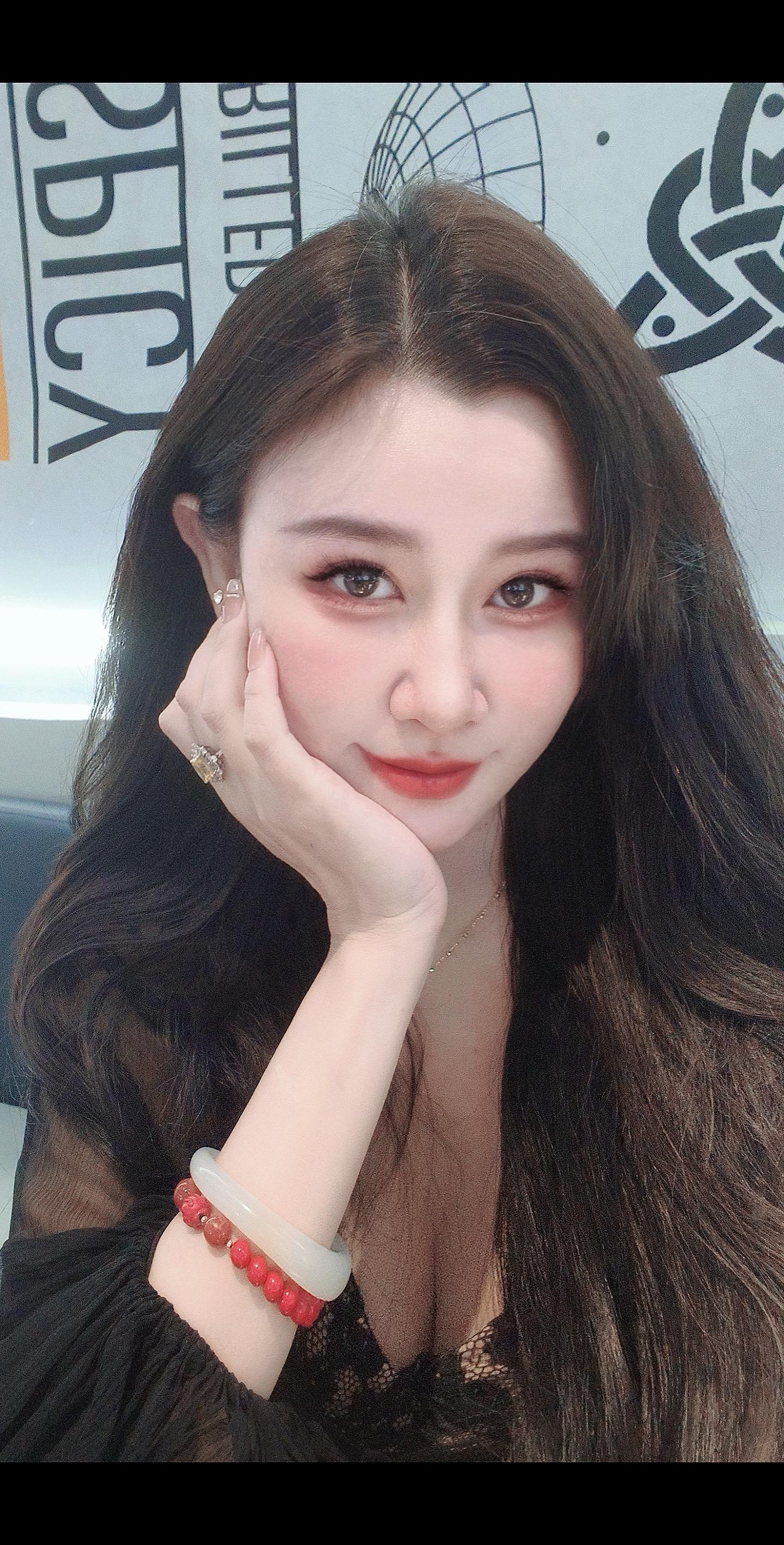谁家的美女子💓