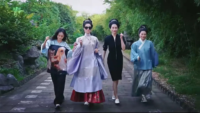 不红的演员就是会被区别对待，这就是名利场的现实！ ​​​