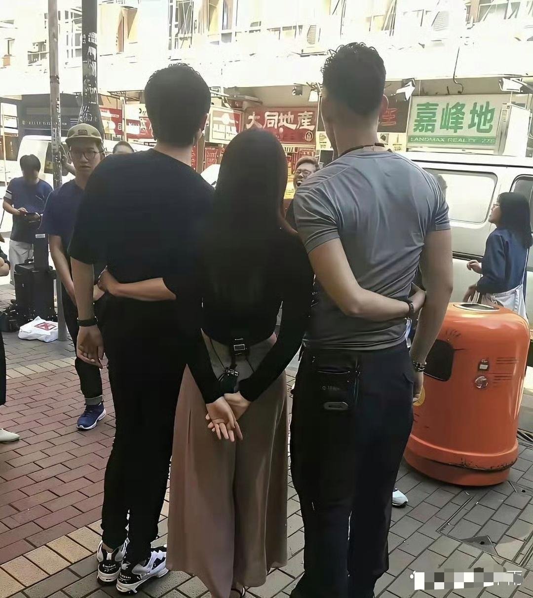 看见正面很疑惑，看到后面就懂了 