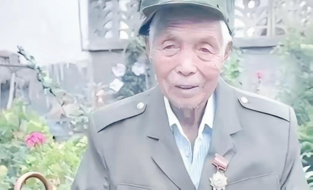 1979年，战士黄干宗被两名越南女兵活捉，他本已经做好了慷慨赴死的准备，没想到两