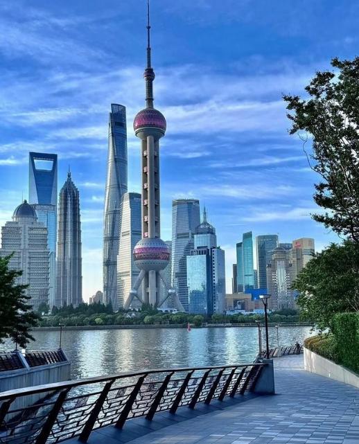 中俄的基本国情是不同的。

俄罗斯过日子的路数跟别的国家真不一样，最明显的就是它