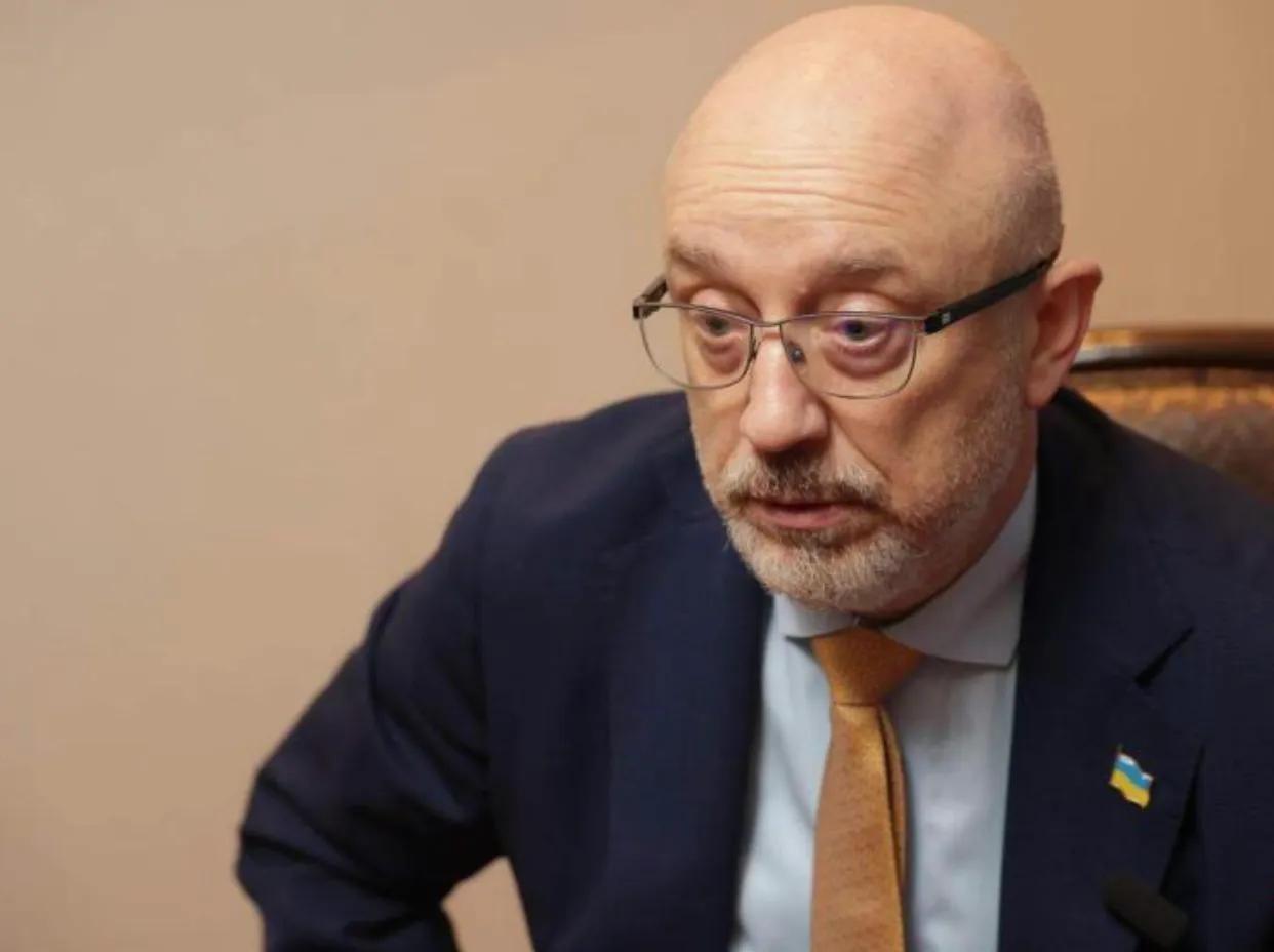 乌克兰国防部长雷兹尼科夫在香格里拉对话会上称，只要俄罗斯军队不撤离乌克兰，乌克兰