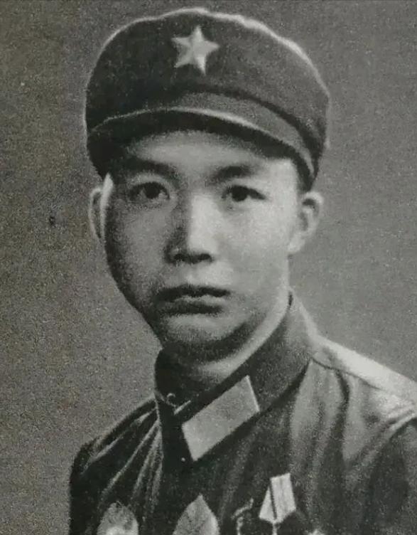 高华忠，1979年2月21日，带领9名战士担任掩护全营撤退任务。激战中他毙敌4名