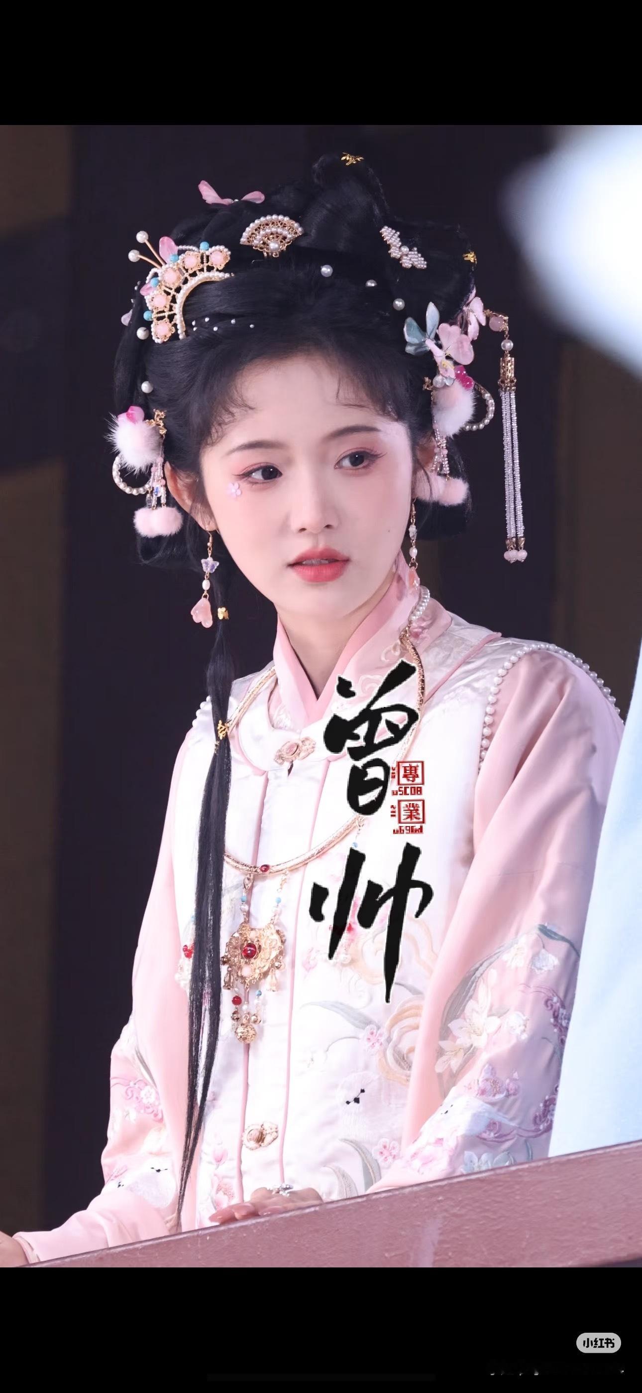 至春禾好萌！ 好看的～ 造型很适合她！ 