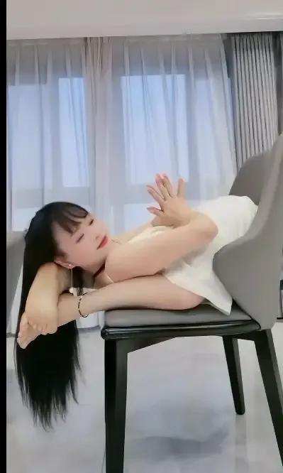 这个动作，可能是十万分之一的人才能做出来吧。