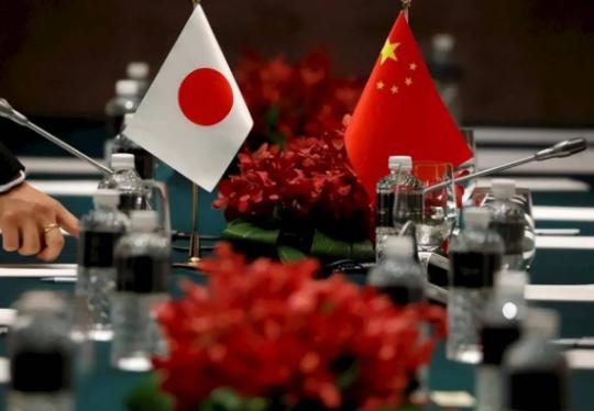 俄罗斯顶尖的国际问题专家看完日本连夜往九州运导弹的新闻，对着卫星通讯社的镜头沉默