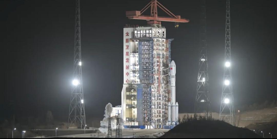 新闻快讯——新年伊始，中国航天传来捷报。1月13日晚，太原卫星发射中心灯火通明，